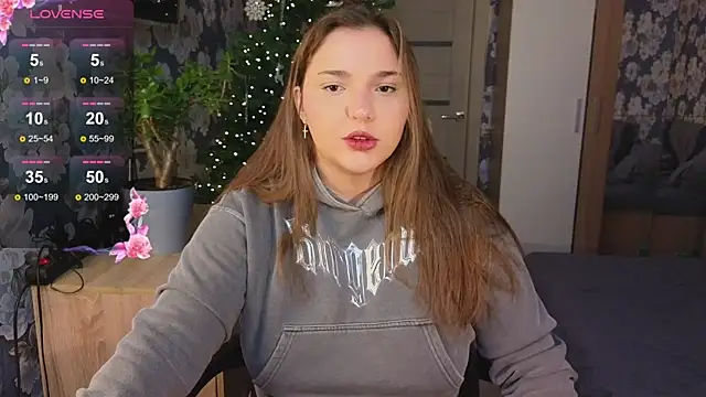  momiji  online show from December 17, 1:49 pm