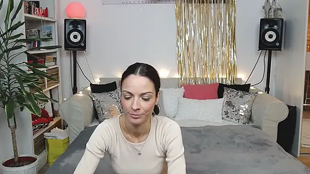 JaneDejaySC online show from November 25, 9:15 pm