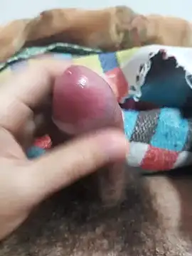 Snapshot of Ummfuss1 chatting on February 21, 1:22 pm Ummfuss1 online show from February 21, 1:22 pm