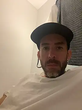 Snapshot of smokenstrokex chatting on March 4, 12:51 am smokenstrokex online show from March 4, 12:51 am