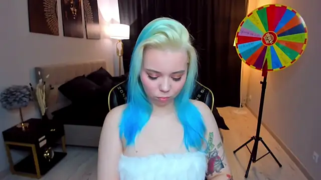 EnergyBunny 1 online show from December 5, 7:45 pm