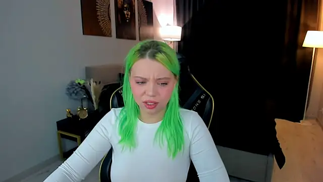 EnergyBunny 1 online show from October 15, 7:33 pm