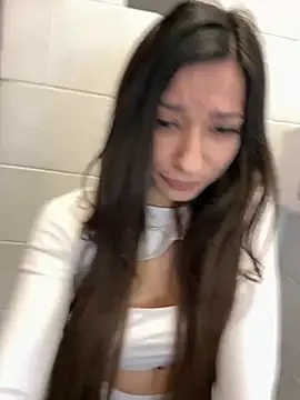  MiaQueen  online show from March 7, 11:54 pm