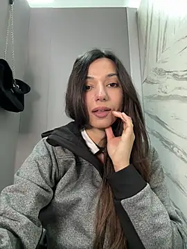 Snapshot of _MiaQueen_ chatting on April 30, 10:25 pm MiaQueen online show from April 30, 10:25 pm