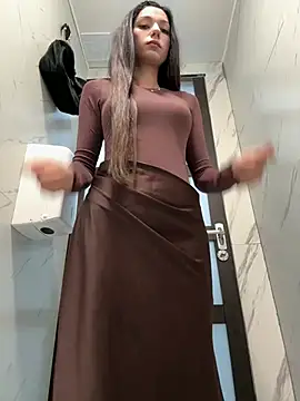  MiaQueen  online show from March 1, 11:05 pm