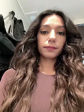  MiaQueen  online show from February 19, 10:40 pm