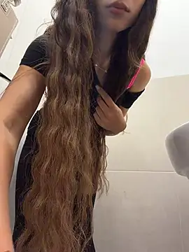  MiaQueen  online show from August 5, 8:47 pm