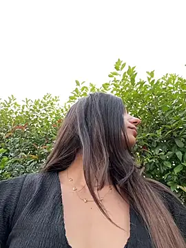 Snapshot of _MiaQueen_ chatting on May 31, 3:18 pm MiaQueen online show from May 31, 3:18 pm