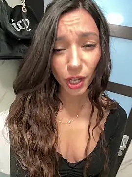  MiaQueen  online show from April 5, 10:27 pm