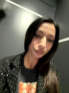  MiaQueen  online show from November 11, 12:27 am