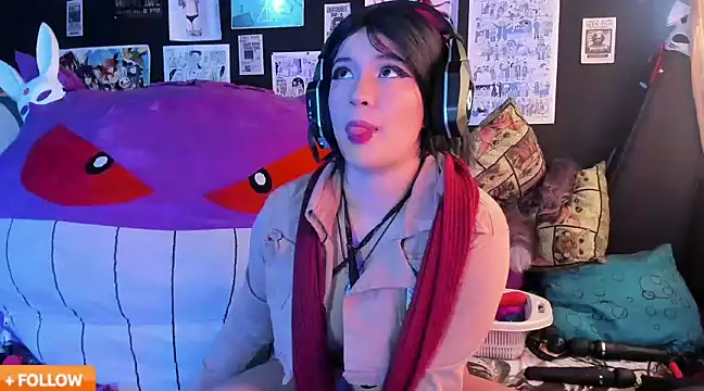 Emilythemachine online show from March 6, 3:13 pm