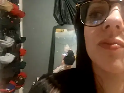 Justjennyy online show from May 12, 8:15 pm