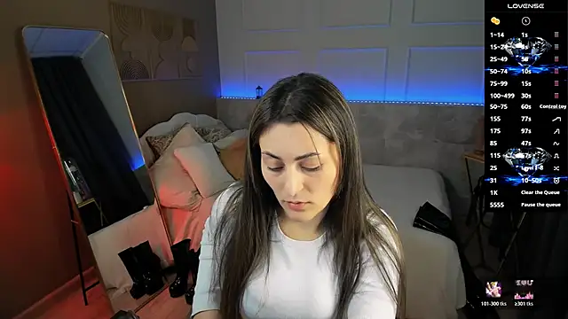 KylieMellow online show from April 25, 1:14 pm