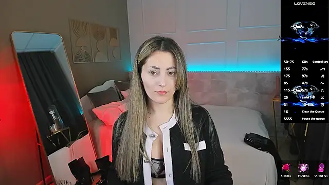 KylieMellow online show from March 31, 1:24 pm