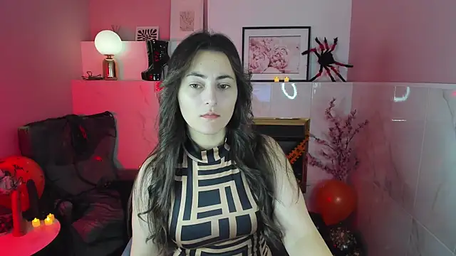 Snapshot of KylieMellow chatting on October 29, 5:28 am KylieMellow online show from October 29, 5:28 am