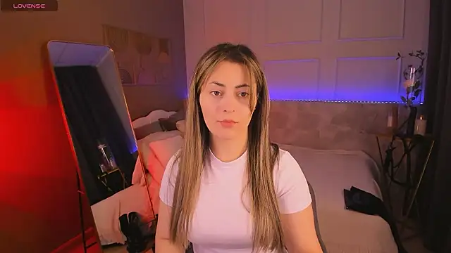 KylieMellow online show from March 21, 5:19 am