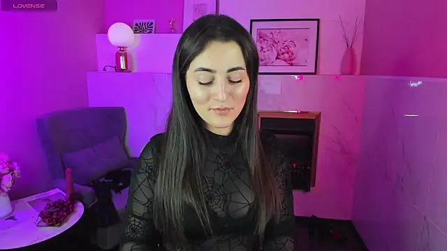 KylieMellow online show from February 26, 8:28 am
