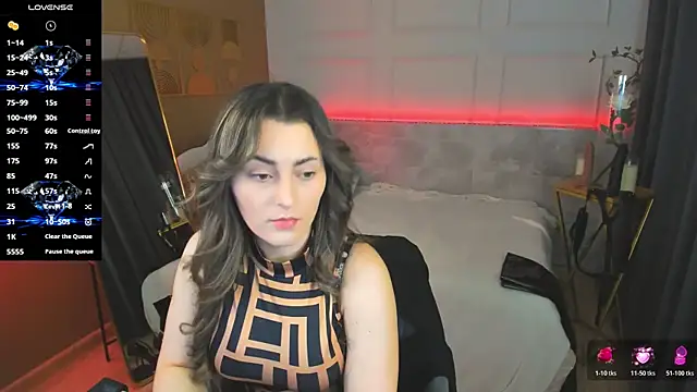 Snapshot of KylieMellow chatting on June 11, 5:37 am KylieMellow online show from June 11, 5:37 am