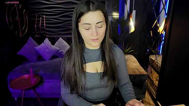 KylieMellow online show from February 23, 1:42 pm