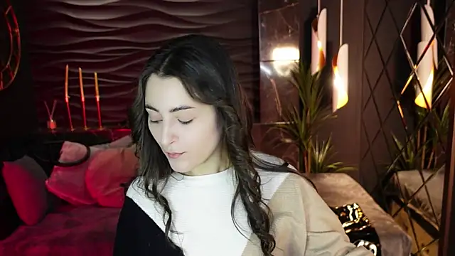 KylieMellow online show from September 27, 5:35 am