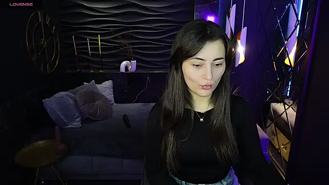 KylieMellow online show from March 8, 5:49 am