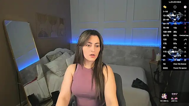 KylieMellow online show from April 22, 5:14 am