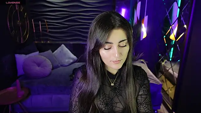 KylieMellow online show from March 3, 9:24 am