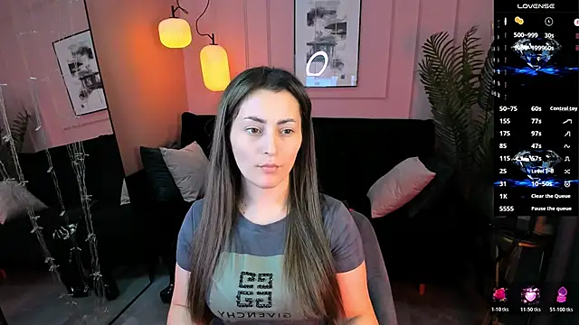 KylieMellow online show from May 8, 1:59 pm