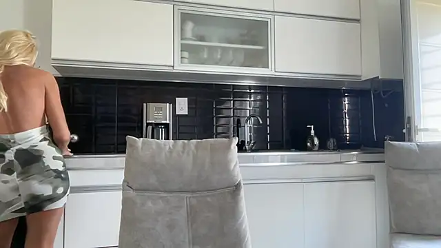 Reyna63 online show from February 8, 7:33 pm