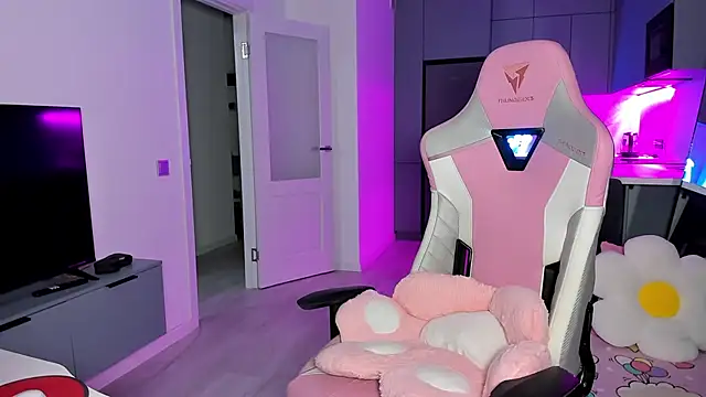 wow lovie online show from March 10, 4:27 am