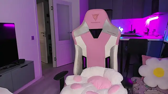 wow lovie online show from November 20, 4:29 pm