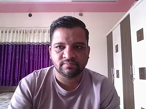Snapshot of dhruv_love chatting on October 27, 4:02 am dhruv love online show from October 27, 4:02 am