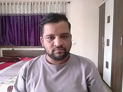 Snapshot of dhruv_love chatting on September 18, 3:53 am dhruv love online show from September 18, 3:53 am
