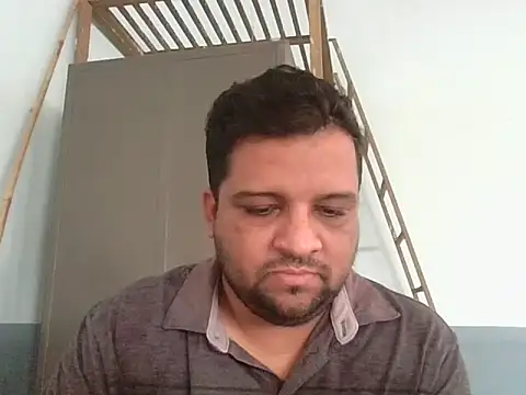 Snapshot of dhruv_love chatting on May 7, 5:01 am dhruv love online show from May 7, 5:01 am