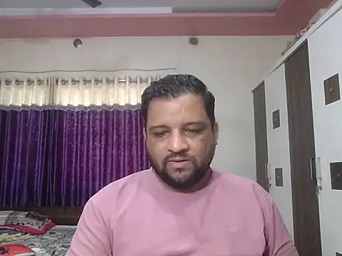 Snapshot of dhruv_love chatting on May 19, 8:21 am dhruv love online show from May 19, 8:21 am