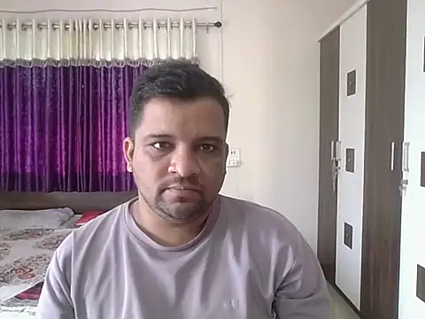 Snapshot of dhruv_love chatting on October 17, 4:05 am dhruv love online show from October 17, 4:05 am