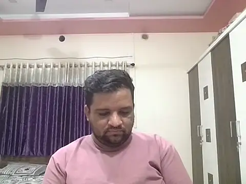 Snapshot of dhruv_love chatting on May 9, 1:47 pm dhruv love online show from May 9, 1:47 pm