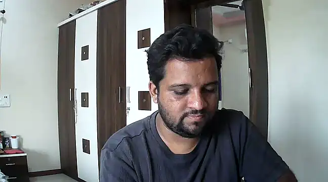 Snapshot of dhruv_love chatting on December 3, 11:07 am dhruv love online show from December 3, 11:07 am