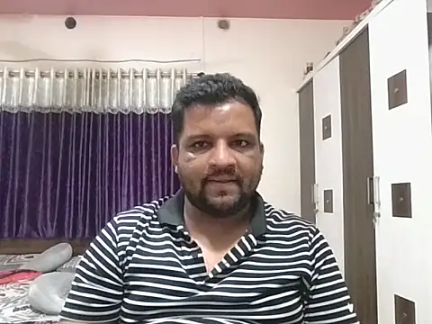 Snapshot of dhruv_love chatting on June 16, 1:33 pm dhruv love online show from June 16, 1:33 pm