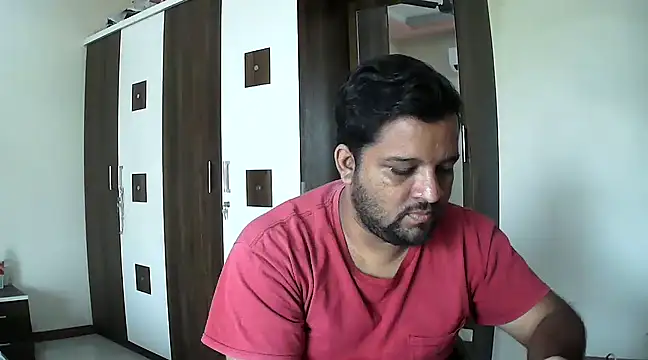 Snapshot of dhruv_love chatting on December 2, 4:37 am dhruv love online show from December 2, 4:37 am