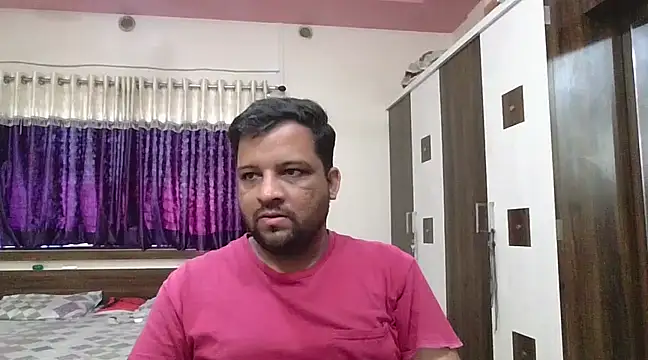 Snapshot of dhruv_love chatting on February 24, 4:27 am dhruv love online show from February 24, 4:27 am