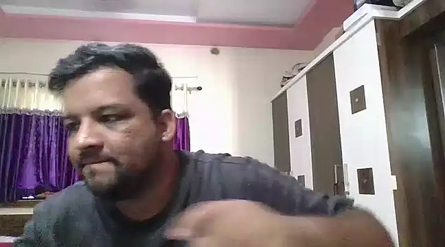 Snapshot of dhruv_love chatting on February 28, 5:37 am dhruv love online show from February 28, 5:37 am