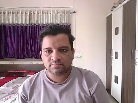 Snapshot of dhruv_love chatting on October 7, 4:46 am dhruv love online show from October 7, 4:46 am