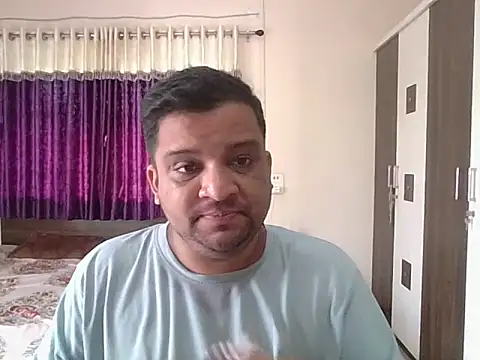 Snapshot of dhruv_love chatting on October 16, 3:48 am dhruv love online show from October 16, 3:48 am