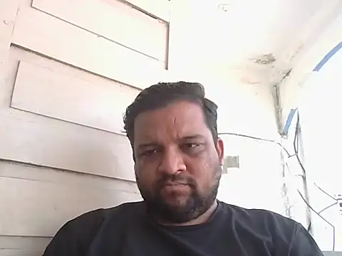 Snapshot of dhruv_love chatting on May 25, 5:18 am dhruv love online show from May 25, 5:18 am