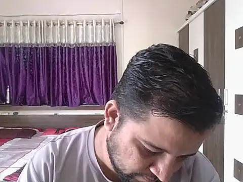 Snapshot of dhruv_love chatting on September 25, 3:56 am dhruv love online show from September 25, 3:56 am