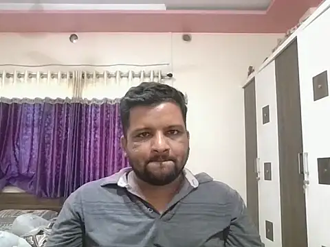 Snapshot of dhruv_love chatting on June 19, 11:38 am dhruv love online show from June 19, 11:38 am