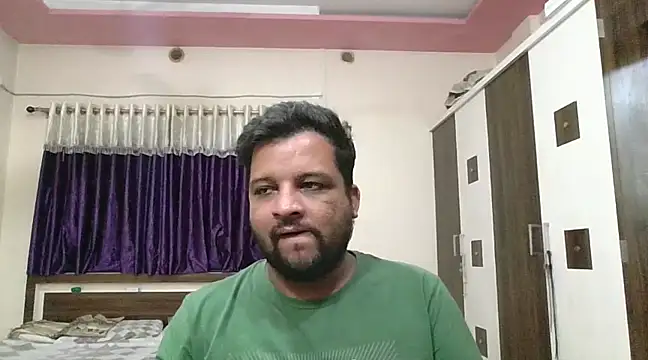 Snapshot of dhruv_love chatting on February 7, 5:29 pm dhruv love online show from February 7, 5:29 pm