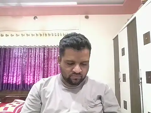 Snapshot of dhruv_love chatting on April 24, 4:14 am dhruv love online show from April 24, 4:14 am