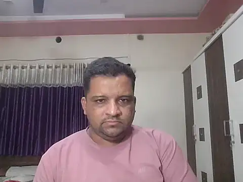 Snapshot of dhruv_love chatting on June 1, 5:01 pm dhruv love online show from June 1, 5:01 pm